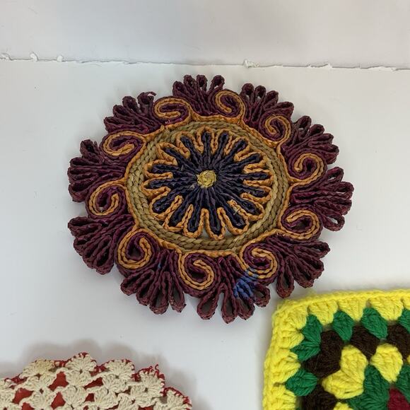 5 Vintage Trivets Crochet Wicker Granny Square Handmade - Picture 9 of 9